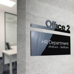 HR